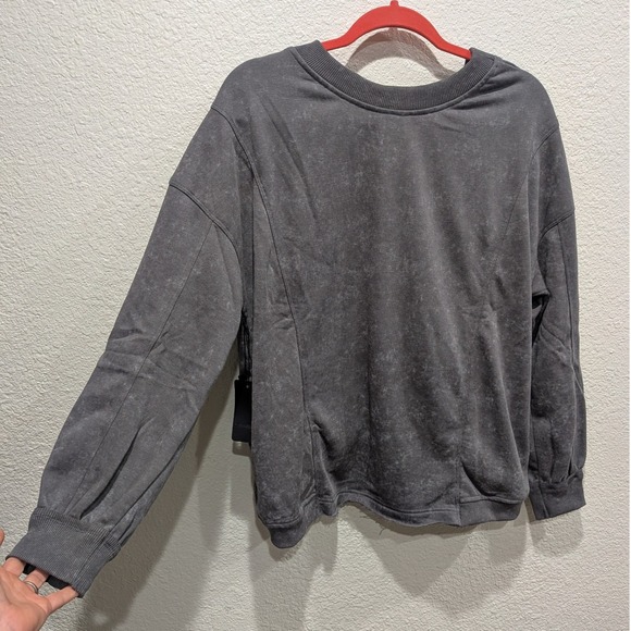 Tops - NWT Womens Gray Mineral Wash Open Back Sweatshirt M Twist Back Athleisure Boho‎